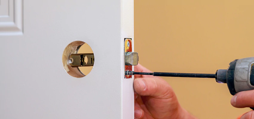 Stuck Door Knobs Repair in Citrus, CA